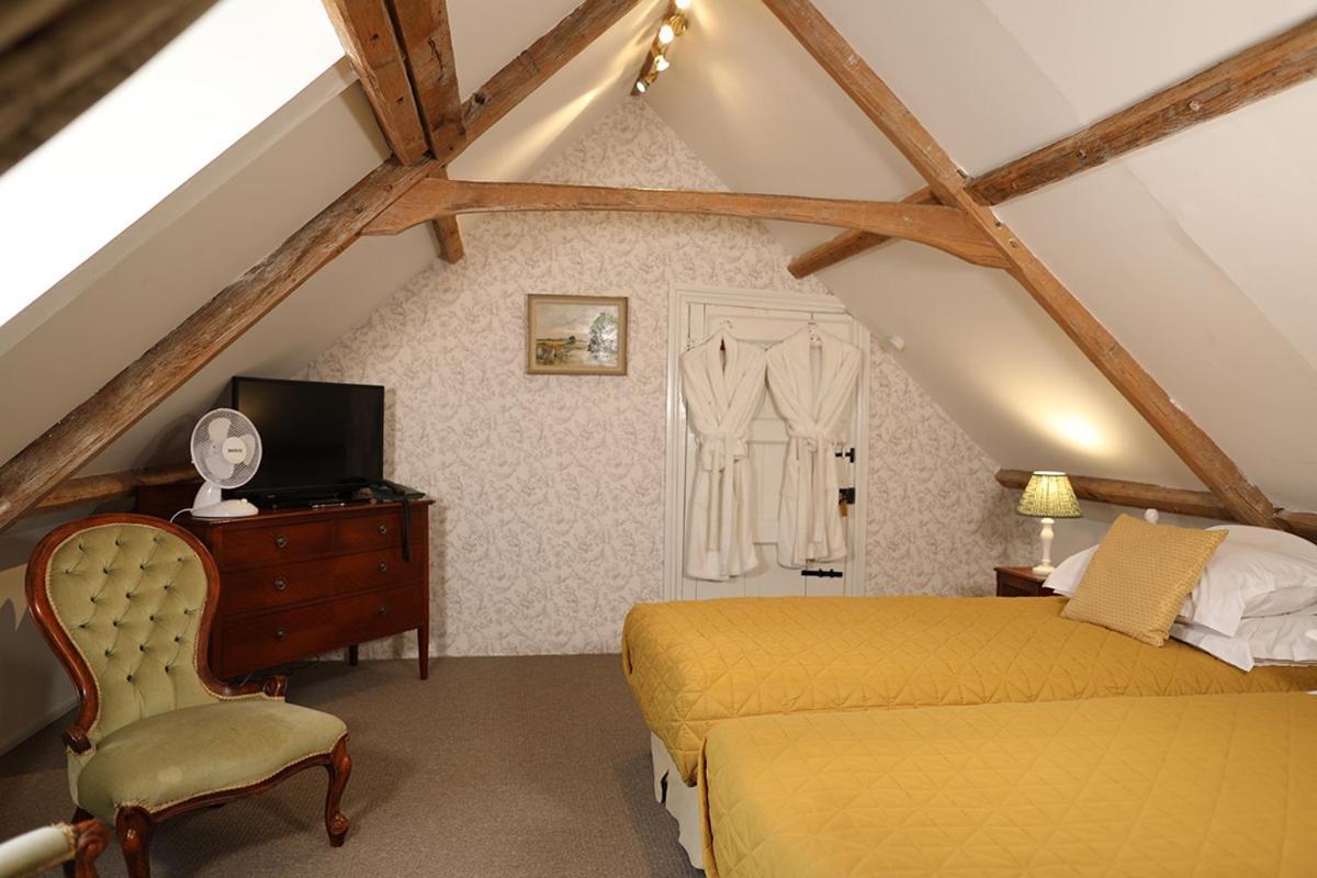 Carrick'S At Castle Farm Hotel Swanton Morley Buitenkant foto